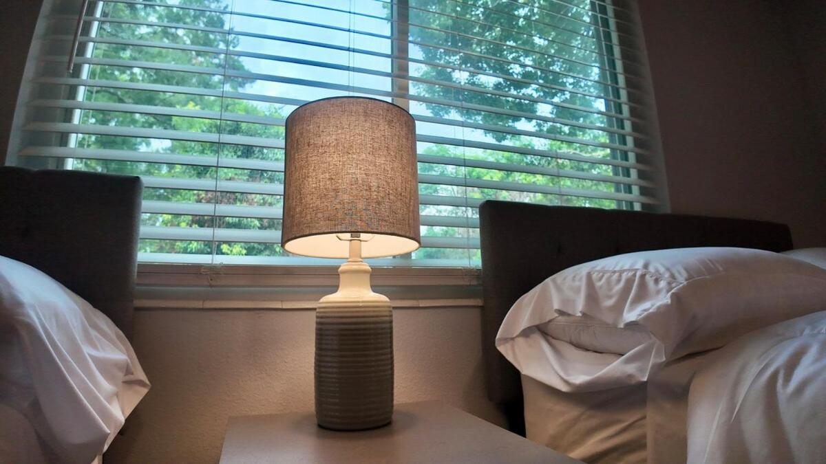 Cozy Townhome Retreat With King Bed Near I-10, Capitol, Fsu & Famu Tallahassee Exterior foto